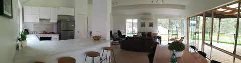 Stableford Cottage Holiday Home Dunsborough - Accommodation Gladstone 14