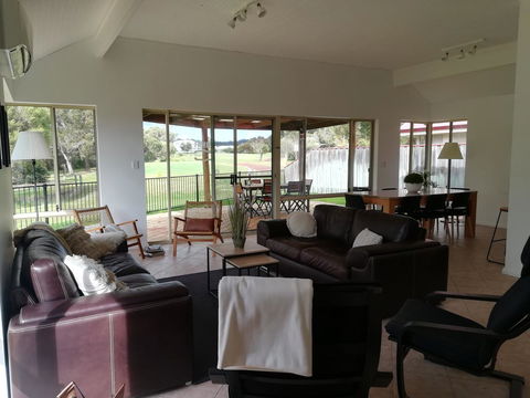 Stableford Cottage Holiday Home Dunsborough - Accommodation Gladstone 24