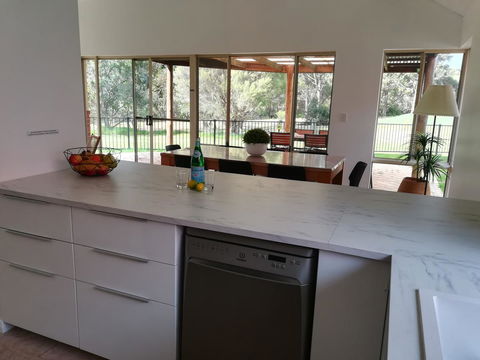 Stableford Cottage Holiday Home Dunsborough - Accommodation Gladstone 17