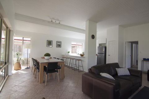Stableford Cottage Holiday Home Dunsborough - Accommodation Gladstone 4
