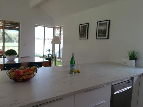 Stableford Cottage Holiday Home Dunsborough - Accommodation Gladstone 19