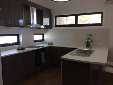 Como Retreat - Two Bedroom Villa - Accommodation Gladstone 18
