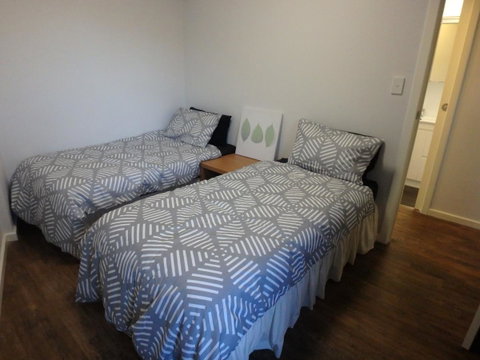 Como Retreat - Two Bedroom Villa - Accommodation Gladstone 11