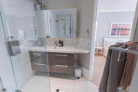 Mindarie Retreat - Accommodation Gladstone 6