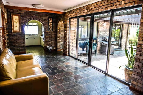 Geraldton Holliday Villas - Accommodation Gladstone 11