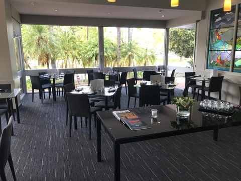 Sullivans Hotel - Accommodation Gladstone 5