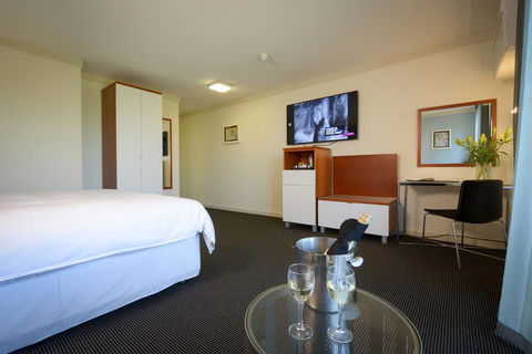 Sullivans Hotel - Accommodation Gladstone 17