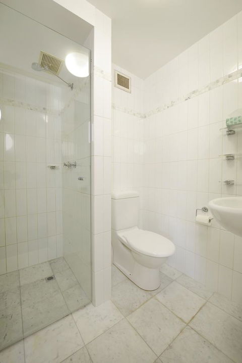 Sullivans Hotel - Accommodation Gladstone 9