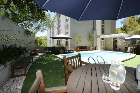 Sullivans Hotel - Accommodation Gladstone 28