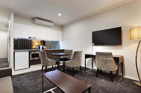 Attika Hotel - Accommodation Gladstone 2