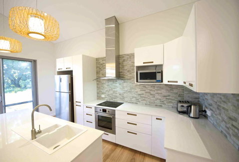 Sunny Blinco Street House - Accommodation Gladstone 6