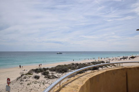 West Beach Lagoon 107 - Great Value - Accommodation Gladstone 17