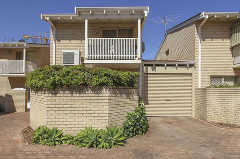Leederville Townhouse - Accommodation Gladstone 12