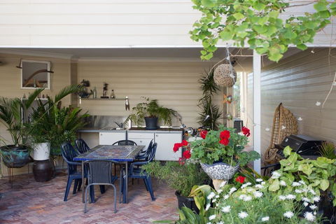 Fremantle Local Beach Studio - Accommodation Gladstone 11