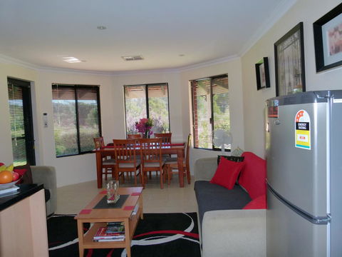 Seatrees Accommodation - Accommodation Gladstone 14