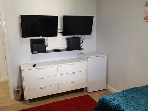 Palm Beach Bed & Breakfast - Accommodation Gladstone 1