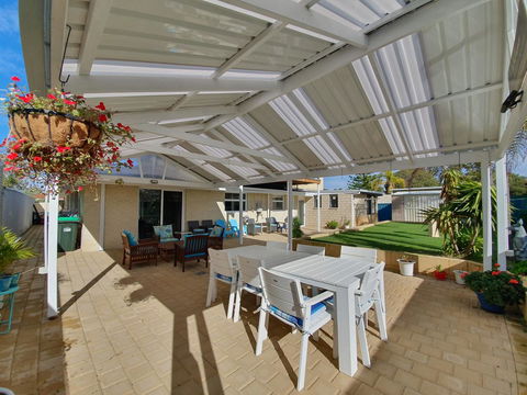 Palm Beach Bed & Breakfast - Accommodation Gladstone 20
