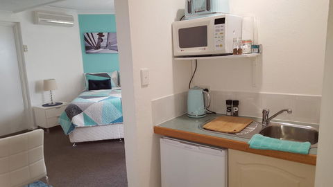Palm Beach Bed & Breakfast - Accommodation Gladstone 11