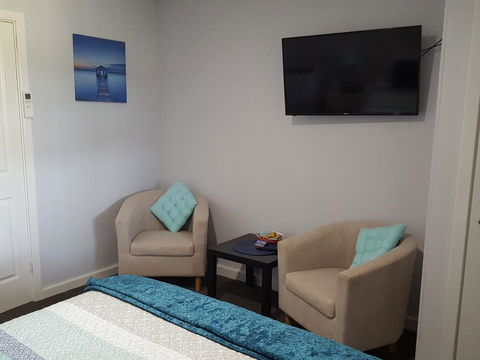 Palm Beach Bed & Breakfast - Accommodation Gladstone 3
