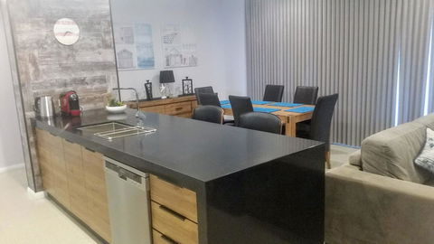 Mandurah Beach Front Apartment - Accommodation Gladstone 13