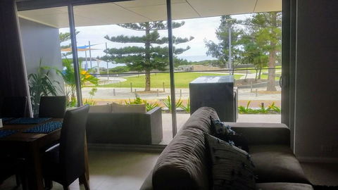 Mandurah Beach Front Apartment - Accommodation Gladstone 3