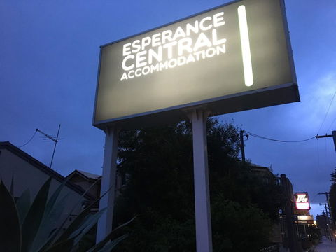 Esperance Central Accommodation - Accommodation Gladstone 12