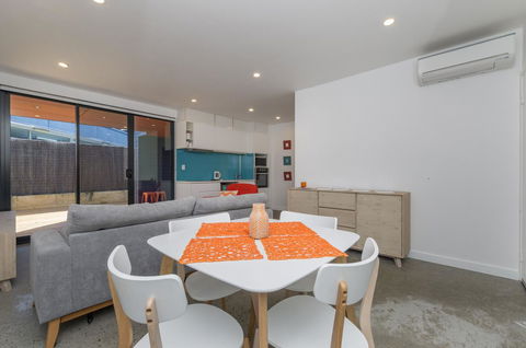 Sunset Place Apartments - Accommodation Gladstone 8