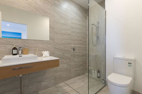 Sunset Place Apartments - Accommodation Gladstone 12