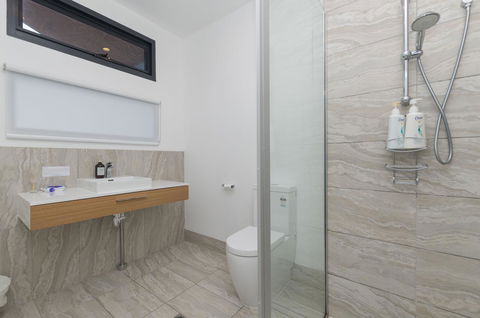 Sunset Place Apartments - Accommodation Gladstone 33
