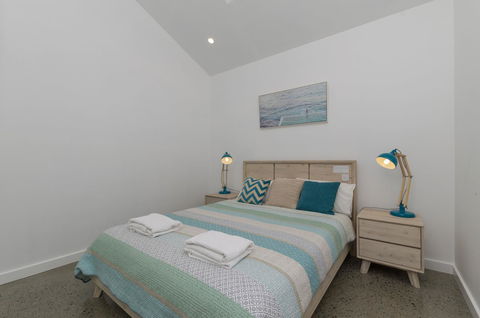 Sunset Place Apartments - Accommodation Gladstone 37