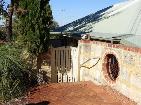 The Blacksmiths Cottage - Accommodation Gladstone 20