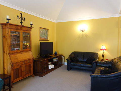 The Blacksmiths Cottage - Accommodation Gladstone 11