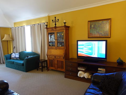 The Blacksmiths Cottage - Accommodation Gladstone 34