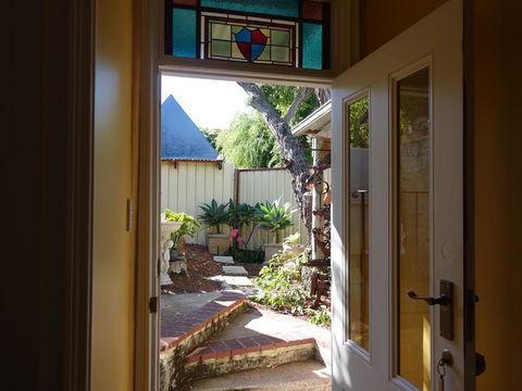 The Blacksmiths Cottage - Accommodation Gladstone 8