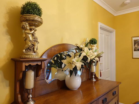 The Blacksmiths Cottage - Accommodation Gladstone 10