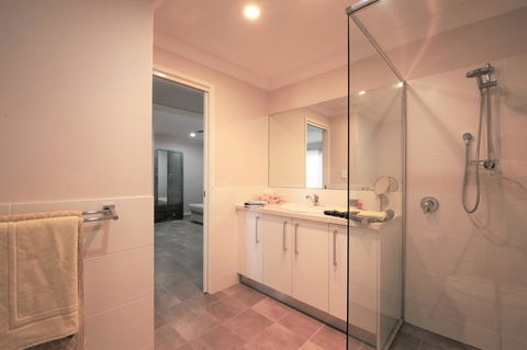 Studio Style Mindarie Marina - Accommodation Gladstone 6