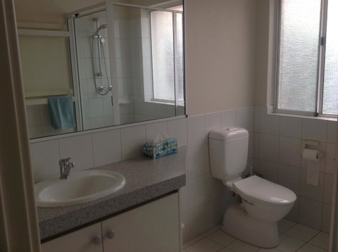 Waterside Canal Dreams - Accommodation Gladstone 28