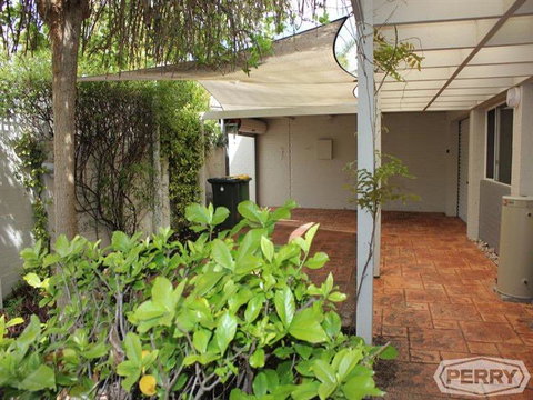 Waterside Canal Dreams - Accommodation Gladstone 1