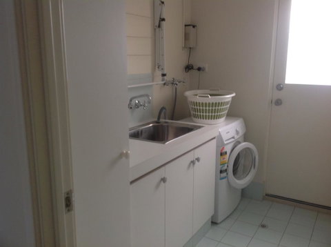 Waterside Canal Dreams - Accommodation Gladstone 30