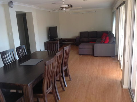 Waterside Canal Dreams - Accommodation Gladstone 27