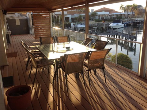 Waterside Canal Dreams - Accommodation Gladstone 33