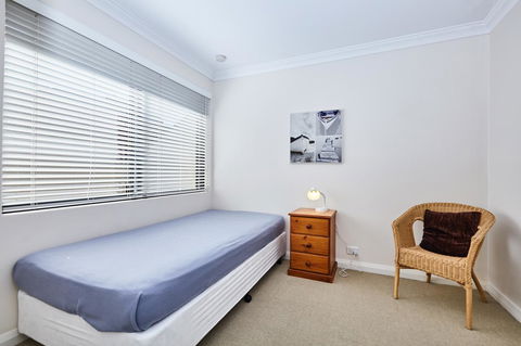 Fremantle Townhouse Unit 6 - Accommodation Gladstone 7