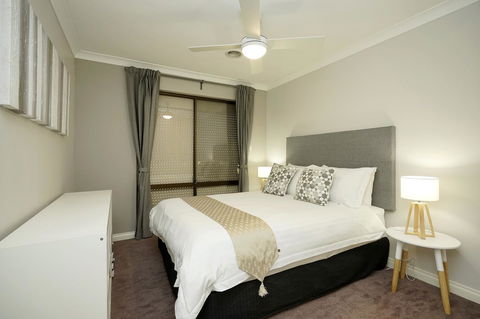 Marcus Villa Booragoon - Accommodation Gladstone 11