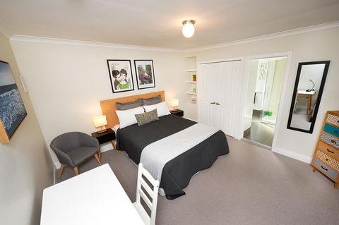 Albany Harbourside Apartments And Houses - Accommodation Gladstone 14