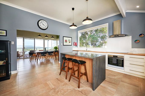 Albany Harbourside Apartments And Houses - Accommodation Gladstone 13