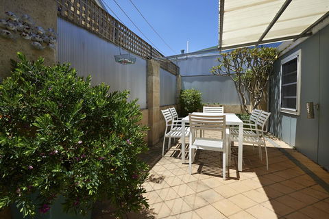Albany Harbourside Apartments And Houses - Accommodation Gladstone 33