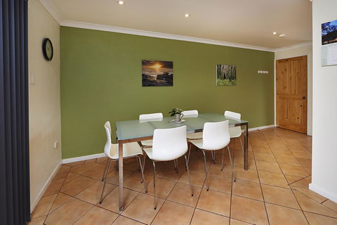 Albany Harbourside Apartments And Houses - Accommodation Gladstone 38