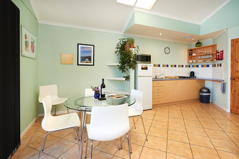 Albany Harbourside Apartments And Houses - Accommodation Gladstone 1