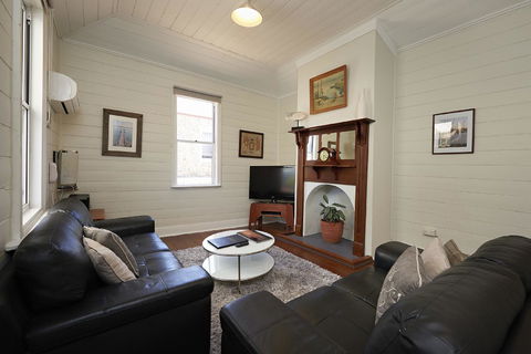 Albany Harbourside Apartments And Houses - Accommodation Gladstone 28
