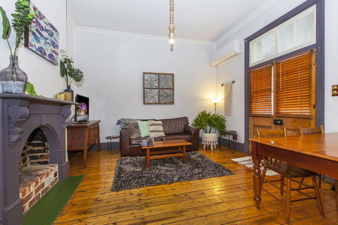 The Hub Fremantle - Accommodation Gladstone 1